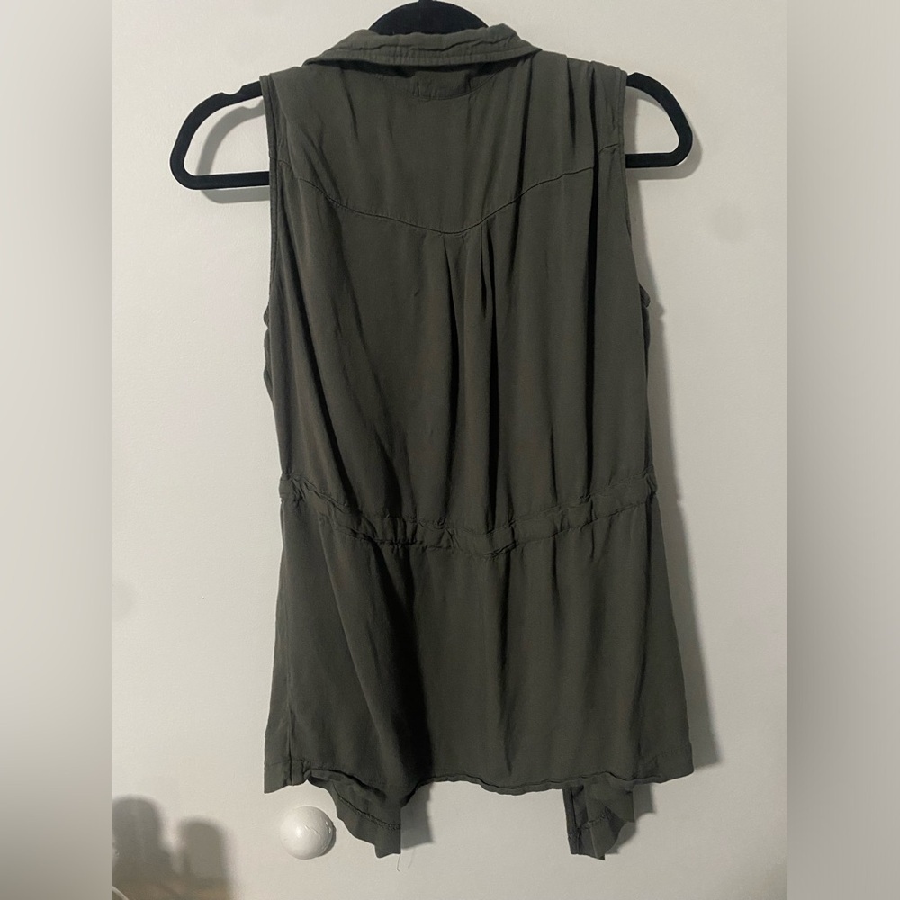 About A Girl Olive Vest - Picture 5 of 5